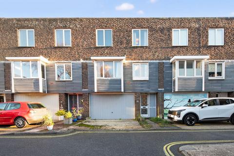 4 bedroom townhouse for sale, Poynings Place, Old Portsmouth