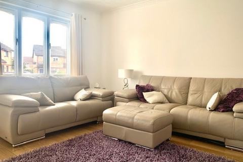 3 bedroom semi-detached house to rent, Larbert,