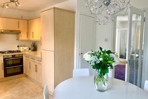 3 bedroom semi-detached house to rent, Larbert,