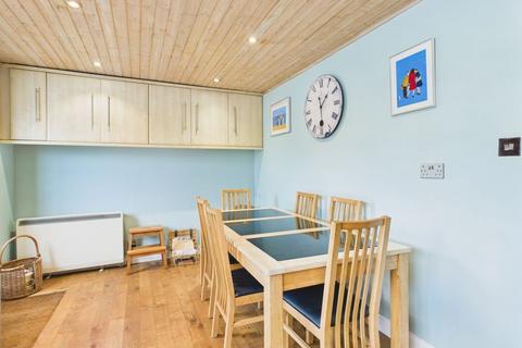 2 bedroom cottage for sale, Treskillard, Redruth - Presented to a high standard