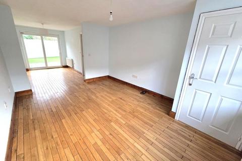 4 bedroom terraced house to rent, Dragon Way, Hengoed CF82