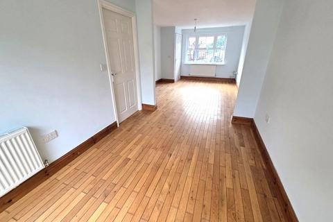4 bedroom terraced house to rent, Dragon Way, Hengoed CF82
