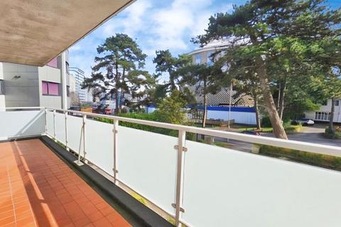3 bedroom apartment for sale, Bath Road, Bournemouth BH1