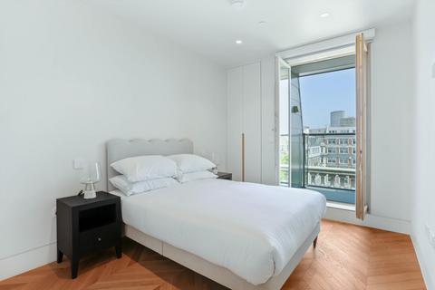 2 bedroom flat to rent, Golden Square, London, W1F