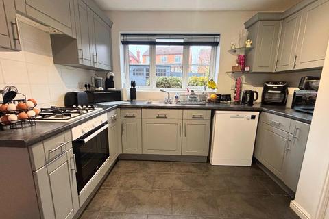 4 bedroom detached house for sale, Middle Greeve, Wootton Fields, Northampton NN4