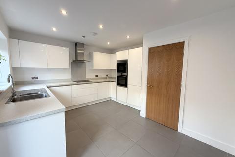 4 bedroom end of terrace house for sale, Cinder Close, Todmorden