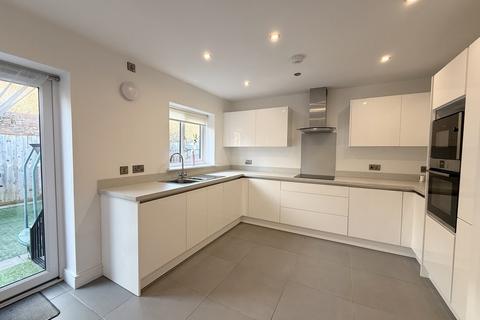 4 bedroom end of terrace house for sale, Cinder Close, Todmorden