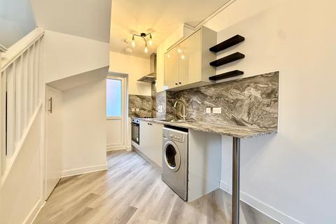 undefined, Romford RM1