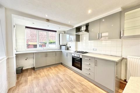 3 bedroom terraced house for sale, Meadows Road, Trafford M33