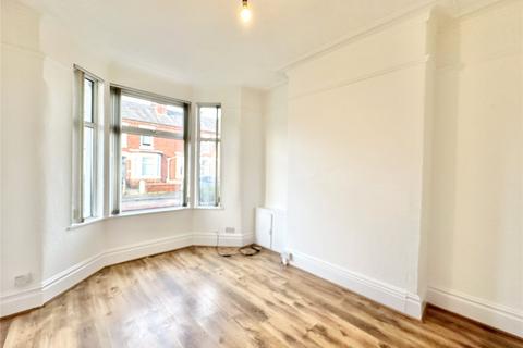 3 bedroom terraced house for sale, Meadows Road, Trafford M33