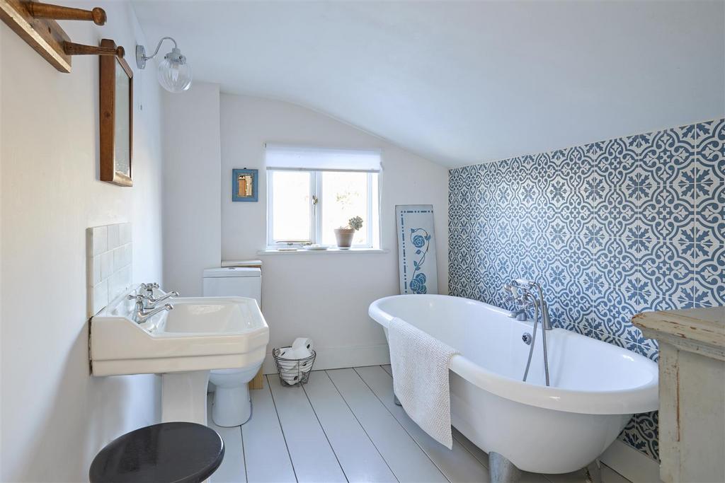 12 Hope Road  12.jpg