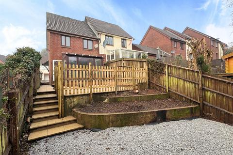 3 bedroom end of terrace house to rent, Heron Way, Torquay