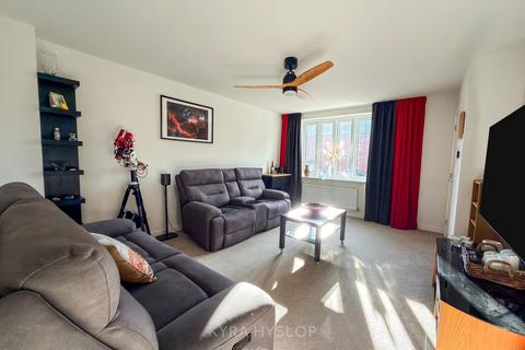 3 bedroom semi-detached house for sale, Horn Beam Crescent , Cullompton EX15