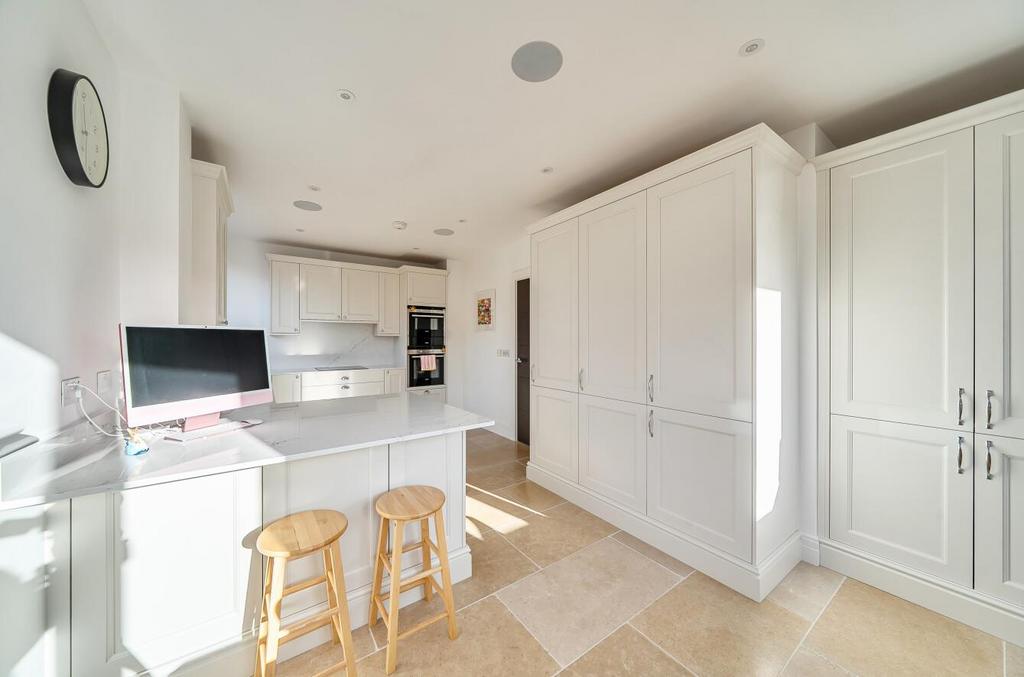 Davidson Frost-Wellings, DFW, Soane Square, Bentle