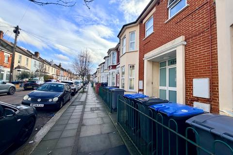 2 bedroom maisonette to rent, Strode Road, London, Greater London, NW10 2NH
