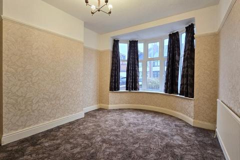 3 bedroom semi-detached house for sale, Broadway Road, Leicester, LE5