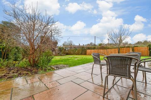3 bedroom detached bungalow for sale, Heather Drive, St. Michaels, Tenterden, Kent