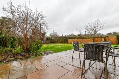 3 bedroom detached bungalow for sale, Heather Drive, Tenterden TN30