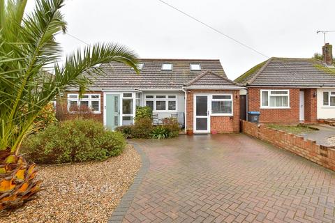 4 bedroom chalet for sale, Clarence Avenue, Margate CT9