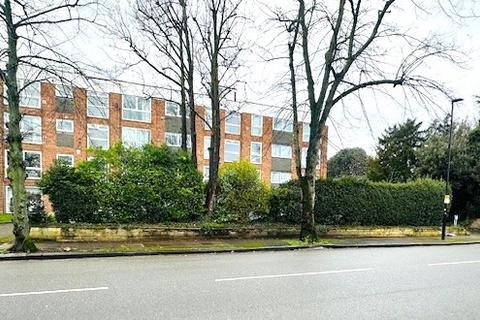 3 bedroom flat to rent, Isleworth TW7