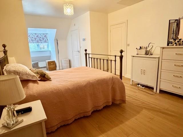 Bedroom 1 2.jpg