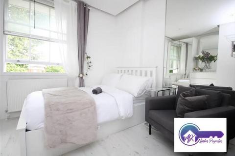 1 bedroom in a flat share to rent, London NW6