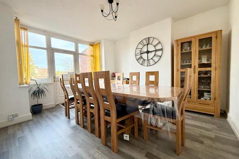 undefined, Carlton Crescent, New Bedford Road Area, Luton, Bedfordshire, LU3 1EW