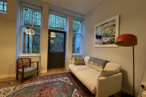 1 bedroom flat to rent, Rothesay Mews, Edinburgh EH3