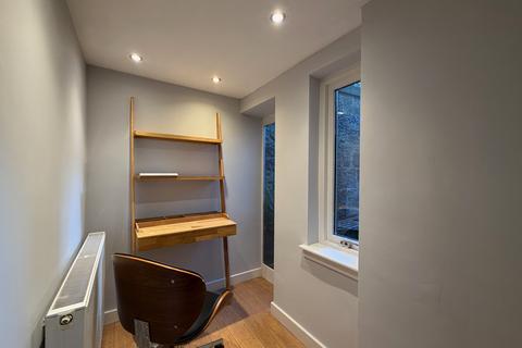1 bedroom flat to rent, Rothesay Mews, Edinburgh EH3