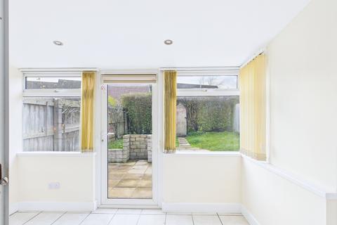 3 bedroom terraced house for sale, Arnolds Way, Cirencester