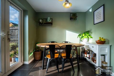 3 bedroom end of terrace house for sale, Dulas Island Close, Caerphilly, CF83 2AQ