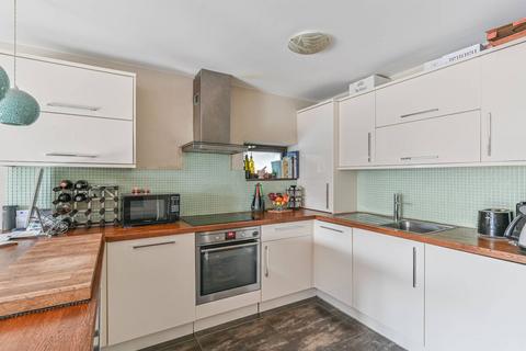 2 bedroom flat for sale, Pendennis Road, Streatham, London, SW16