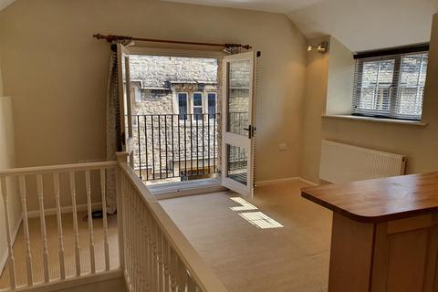 1 bedroom coach house to rent, Coxwell Street | Cirencester | GL7 2BH