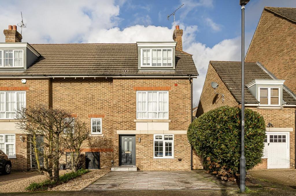 Davidson Frost-Wellings, DFW, Goodhall Close, Stan