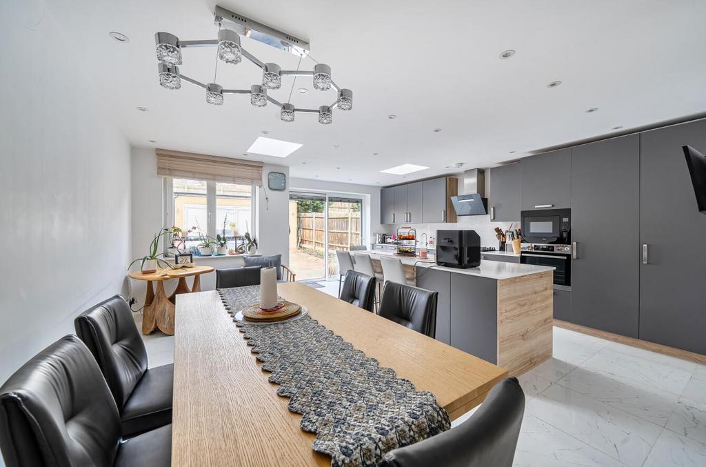 Davidson Frost-Wellings, DFW, Goodhall Close, Stan