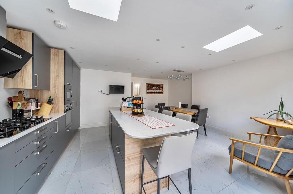 Davidson Frost-Wellings, DFW, Goodhall Close, Stan