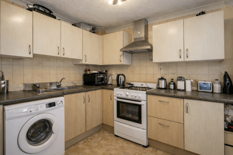 3 bedroom flat to rent, Tabard St, London, SE1 4XZ