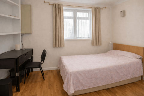 3 bedroom flat to rent, Tabard St, London, SE1 4XZ
