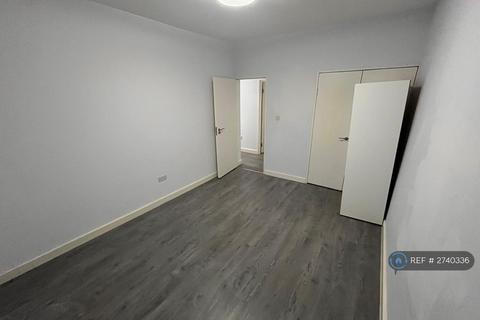3 bedroom flat to rent, Graham Road, London, E8