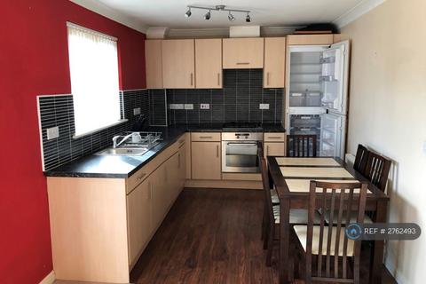 2 bedroom flat to rent, Sun Gardens, Thornaby, Stockton-On-Tees, TS17