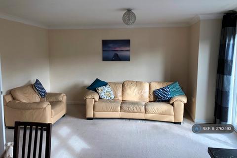 2 bedroom flat to rent, Sun Gardens, Thornaby, Stockton-On-Tees, TS17