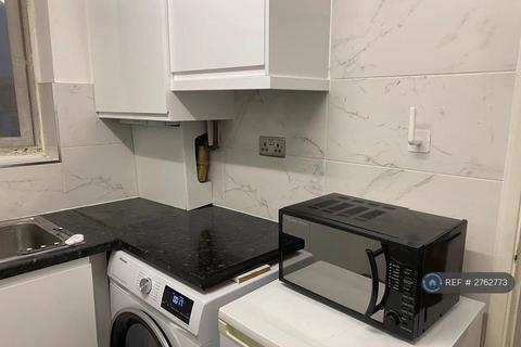 4 bedroom terraced house to rent, Guildford Park Avenue, Guildford, GU2