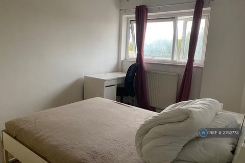 4 bedroom terraced house to rent, Guildford Park Avenue, Guildford, GU2