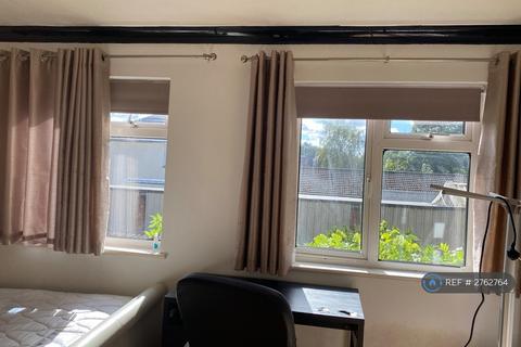 2 bedroom flat to rent, Drummond Road, Guildford, GU1
