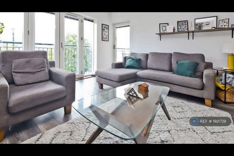 2 bedroom flat to rent, Maven Court, Harrow, HA1