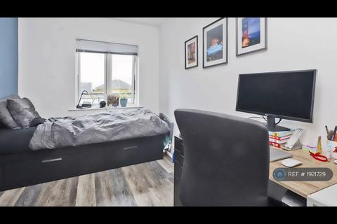 2 bedroom flat to rent, Maven Court, Harrow, HA1