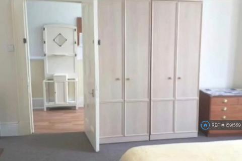 6 bedroom terraced house to rent, Furzehill Road, Plymouth, PL4