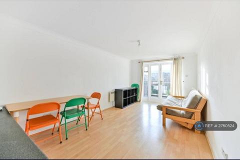 2 bedroom flat to rent, Regents Court, Kingston Upon Thames, KT2