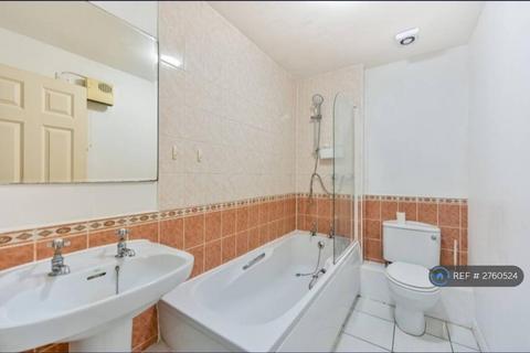 2 bedroom flat to rent, Regents Court, Kingston Upon Thames, KT2