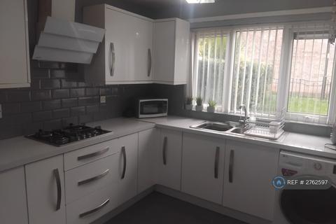 3 bedroom end of terrace house to rent, Pembridge Close, Birmingham, B32